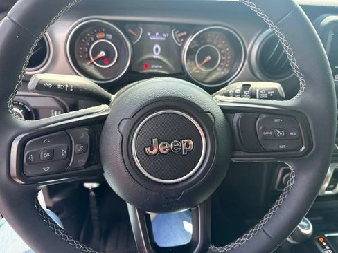 Used 2023 Jeep Wrangler Sport AWD/4WD image 4