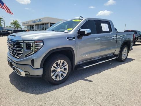 Used 2023 GMC Sierra 1500 Denali AWD/4WD image 2