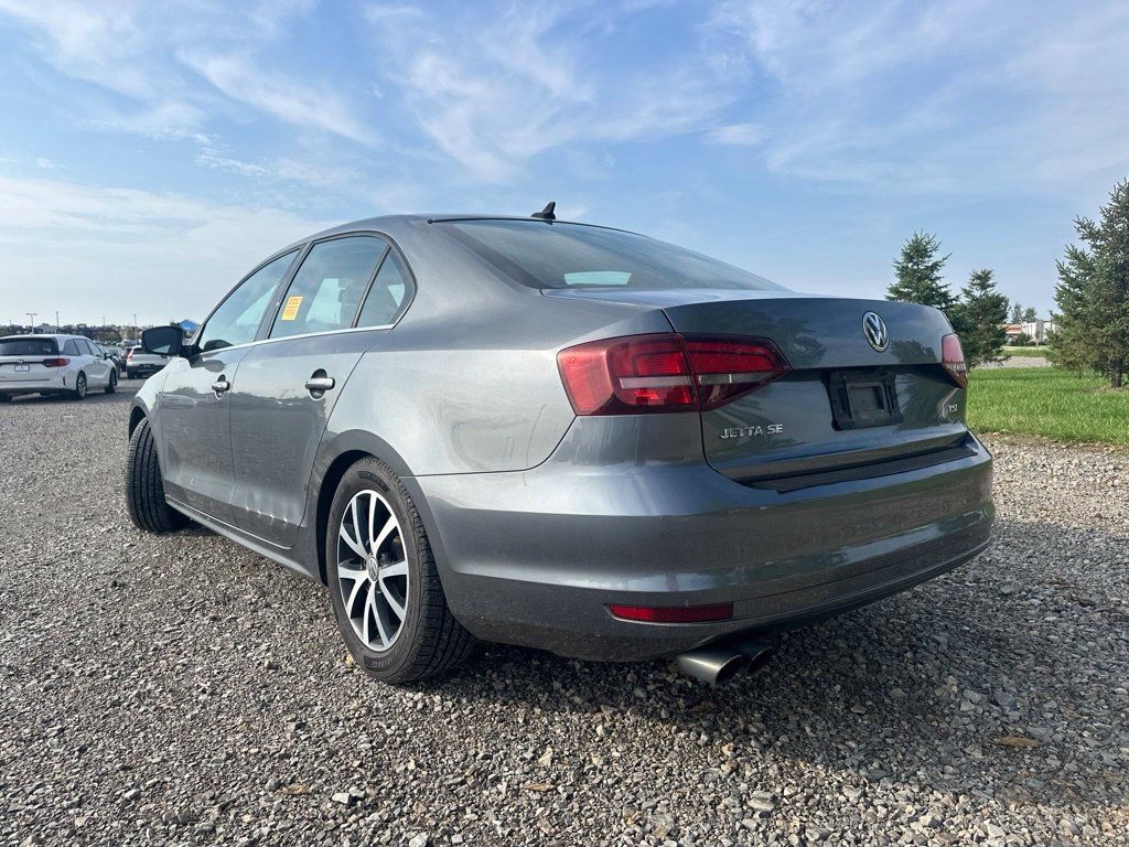 Used 2017 Volkswagen Jetta SE FWD image 10