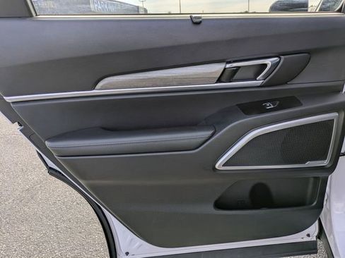 Used 2022 Kia Telluride EX w/ EX Premium Package image 27