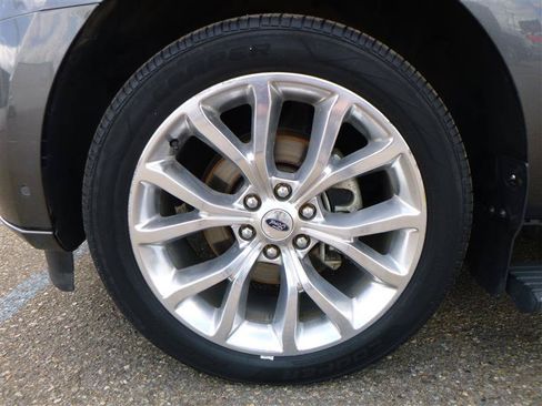 Used 2018 Ford Expedition Max Limited w/ Equipment Group 302A AWD/4WD image 30