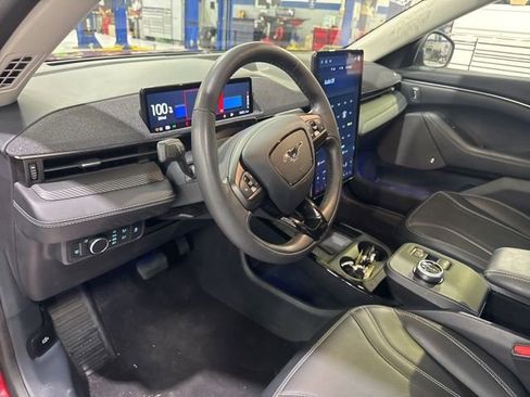 Used 2022 Ford Mustang Mach-E Premium image 17