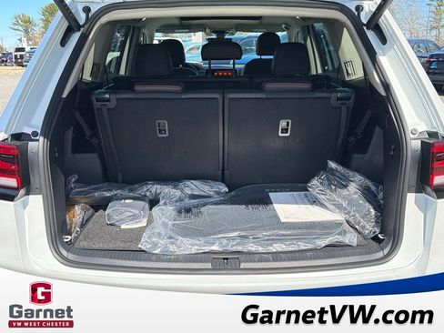 New 2026 Volkswagen Atlas Peak Edition image 18