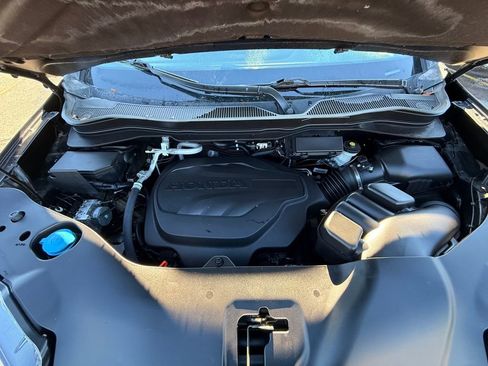 Used 2022 Honda Pilot Touring image 11