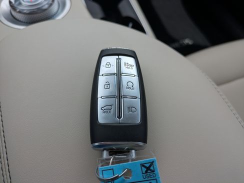 Certified 2023 Genesis GV70 2.5T AWD/4WD image 30