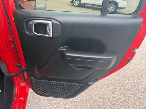 Used 2020 Jeep Wrangler Unlimited Sport S AWD/4WD image 19