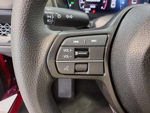 Certified 2025 Honda Accord SE image 7