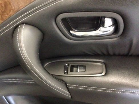 Used 2017 INFINITI QX80 4WD image 8
