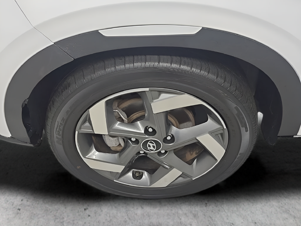 Used 2022 Hyundai Venue Limited FWD image 39