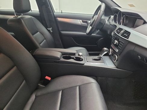 Used 2014 Mercedes-Benz C 300 Sport image 21