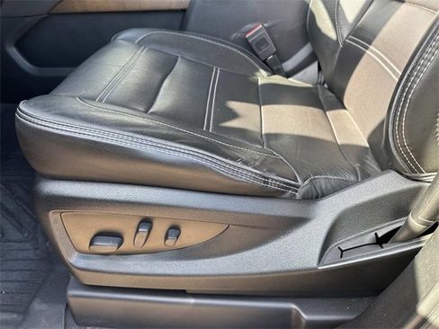 Used 2020 GMC Yukon XL Denali w/ Denali Ultimate Package image 22