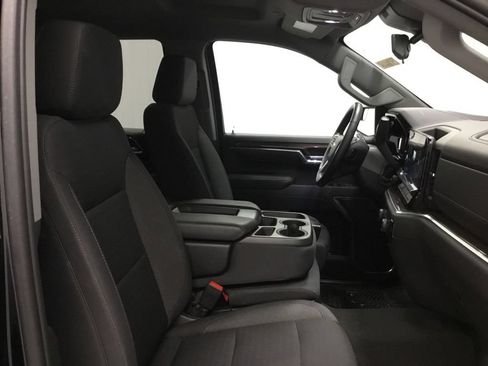 Used 2022 Chevrolet Silverado 1500 LT AWD/4WD image 42