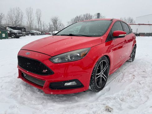 Used 2017 Ford Focus ST image 1
