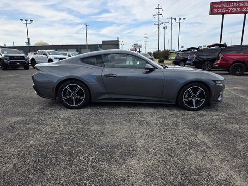 Used 2025 Ford Mustang Coupe RWD image 8