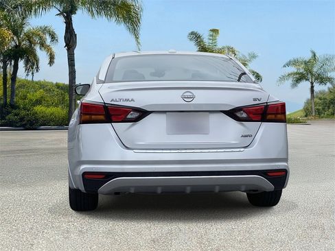 Certified 2023 Nissan Altima 2.5 SV image 3