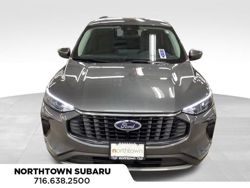 Used 2023 Ford Escape Active w/ Tech Pack #2 AWD/4WD image 6