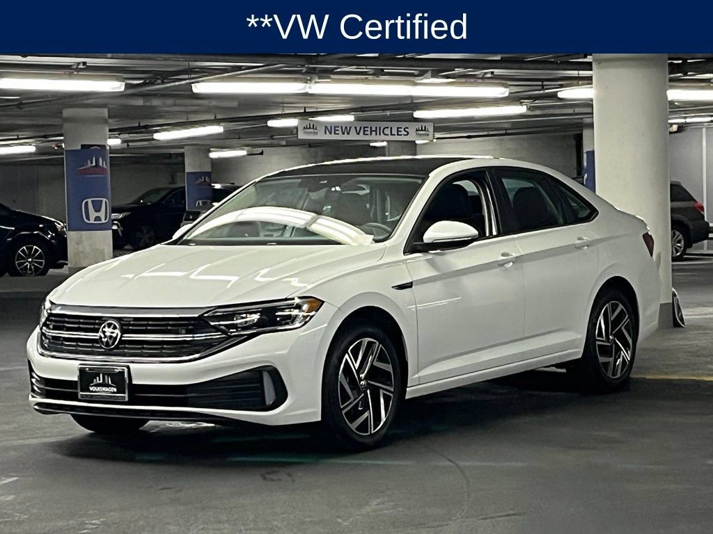 Used 2023 Volkswagen Jetta SEL FWD image 3