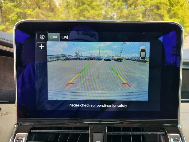 Used 2018 Lincoln Navigator Select w/ Technology Package RWD image 32