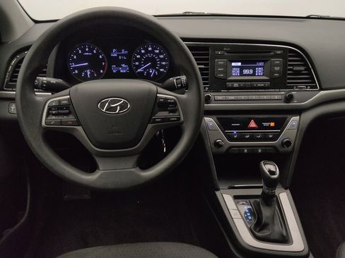 Used 2018 Hyundai Elantra SE FWD image 22
