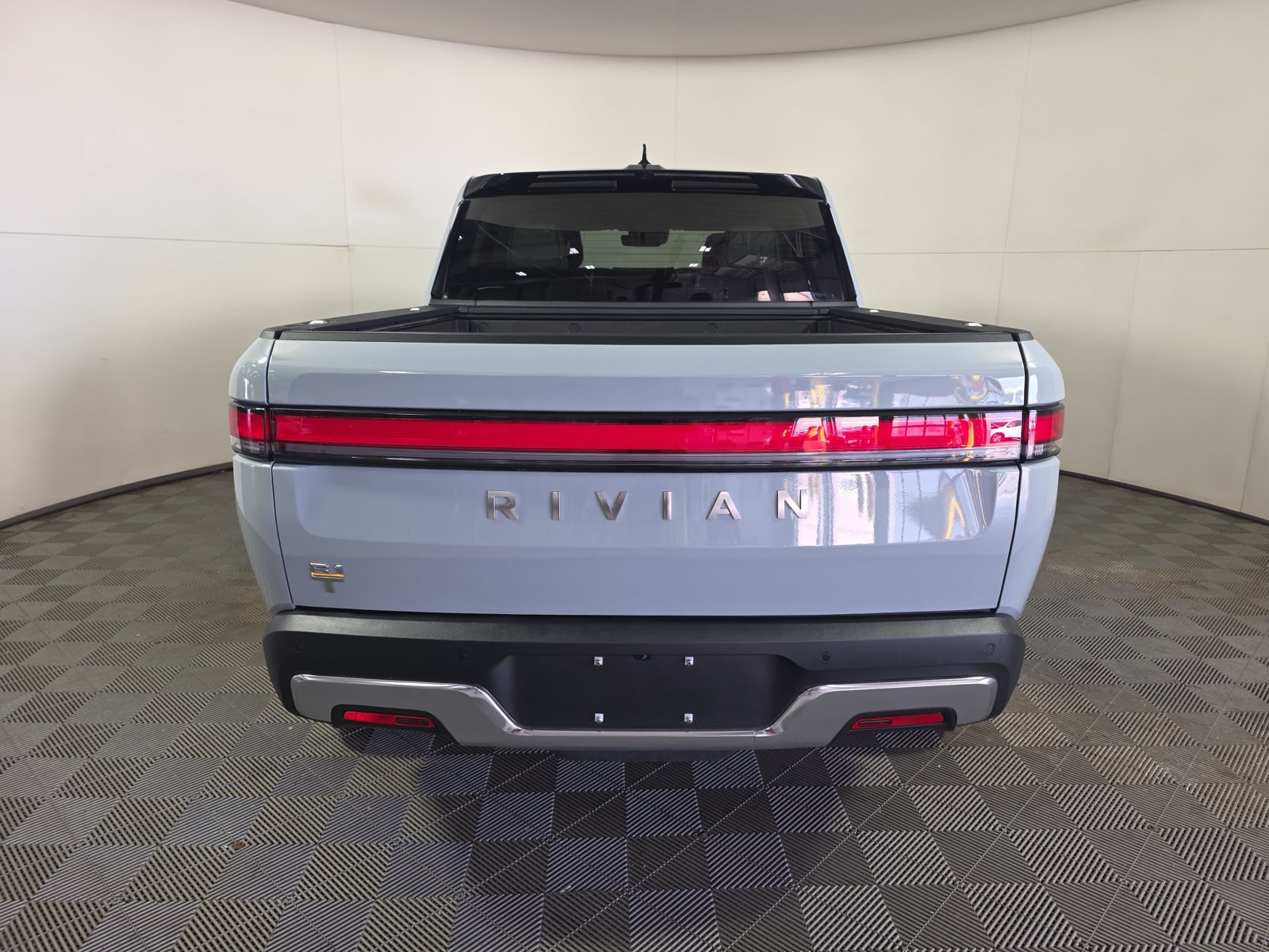 Used 2023 Rivian R1T Launch Edition AWD/4WD image 4
