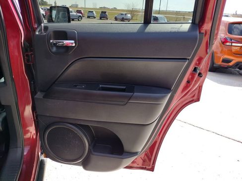 Used 2017 Jeep Patriot High Altitude image 17