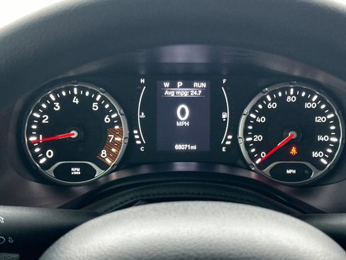 Used 2021 Jeep Renegade Sport image 24