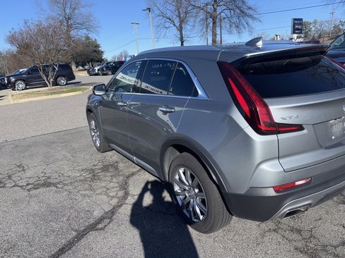 Used 2023 Cadillac XT4 Premium Luxury image 8