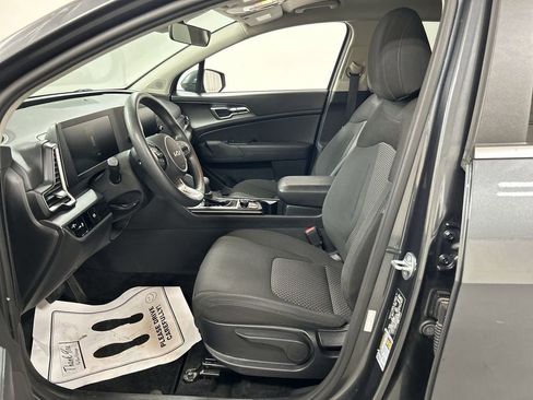 Used 2023 Kia Sportage LX AWD/4WD image 9