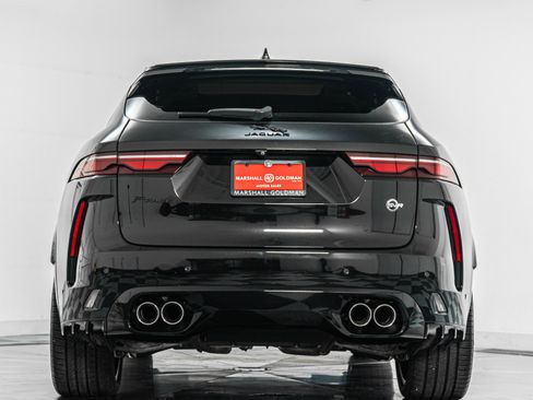 Used 2023 Jaguar F-PACE SVR image 8