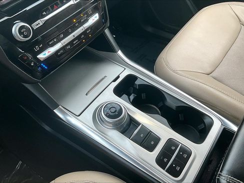 Used 2021 Ford Explorer Limited w/ Equipment Group 301A RWD image 15