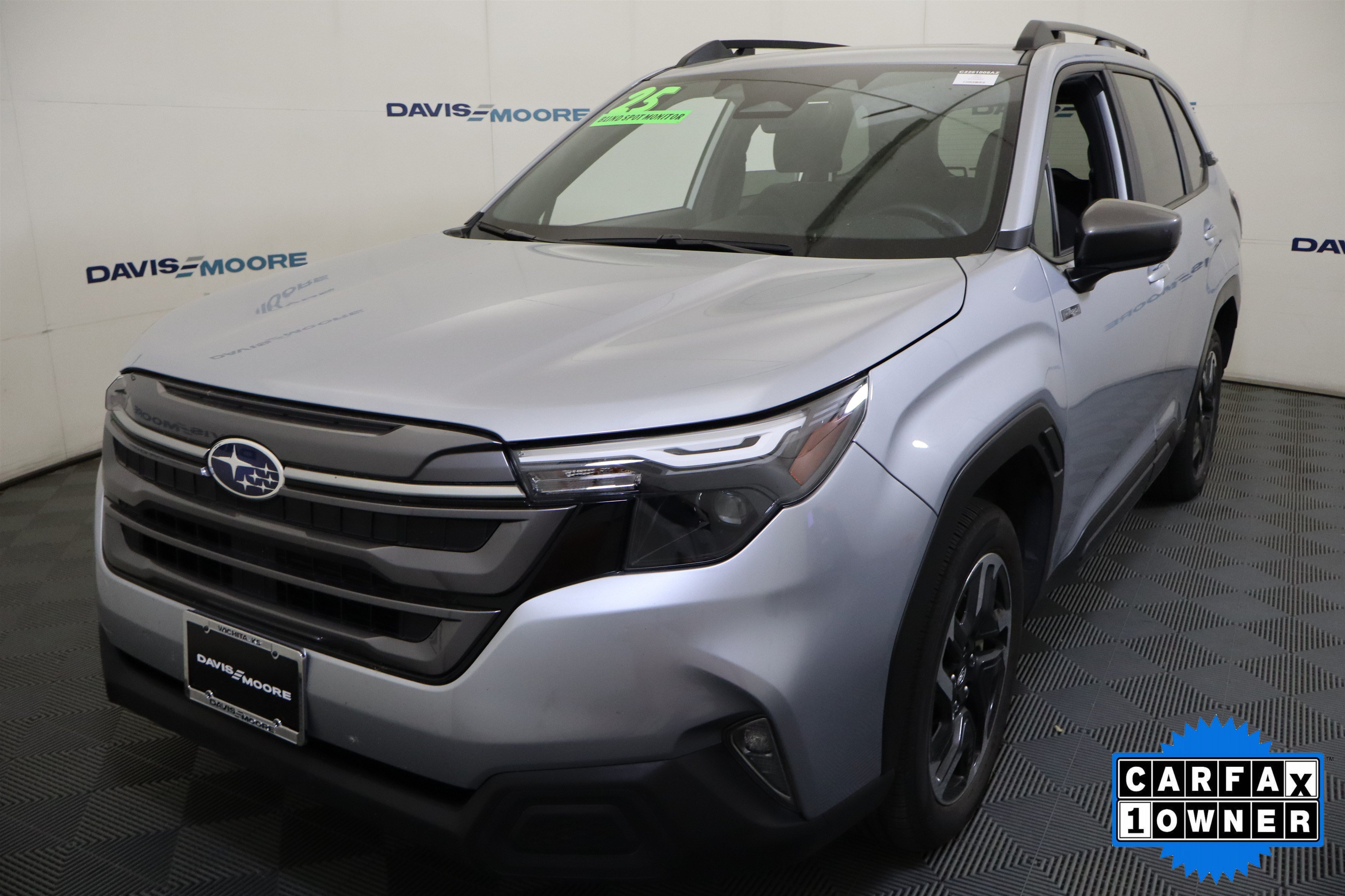 Used 2025 Subaru Forester Premium AWD/4WD image 12