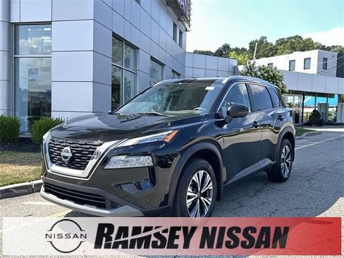 Certified 2022 Nissan Rogue SV w/ SV Premium Package image 1