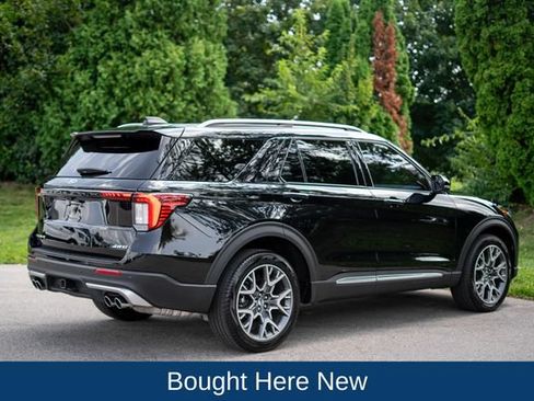 Used 2025 Ford Explorer Platinum w/ Ultimate Package AWD/4WD image 5