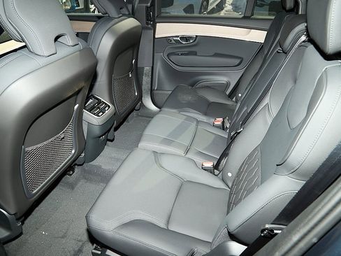 New 2026 Volvo XC90 B5 Plus w/ Protection Package image 20