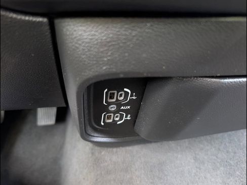 Used 2022 RAM 1500 Big Horn AWD/4WD image 17