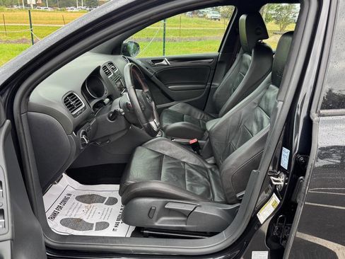 Used 2013 Volkswagen GTI Driver's Edition image 10
