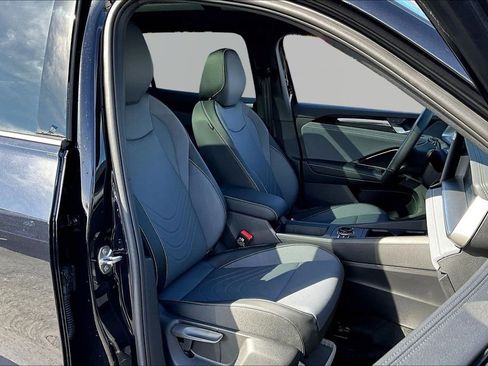 New 2026 Volkswagen Tiguan SE R-Line image 28