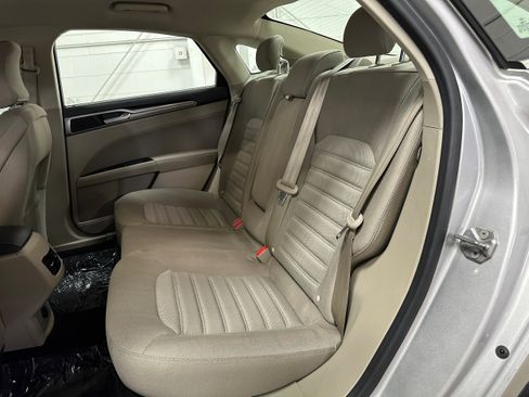 Certified 2019 Ford Fusion SE image 9