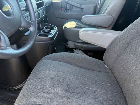Used 2024 Chevrolet Express 2500 w/ Driver Convenience Package image 21