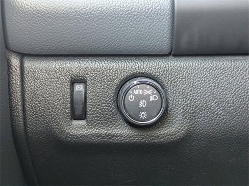 Used 2018 Chevrolet Colorado Z71 image 26