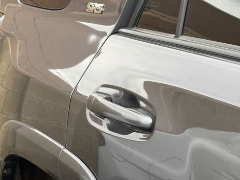 Used 2015 Toyota 4Runner SR5 w/ Four Season Floor Mat Package image 8