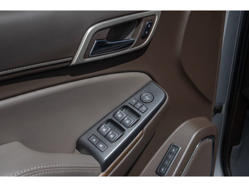 Used 2019 GMC Yukon Denali w/ Denali Ultimate Package AWD/4WD image 22