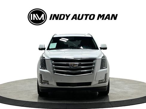 Used 2018 Cadillac Escalade Premium Luxury AWD/4WD image 10
