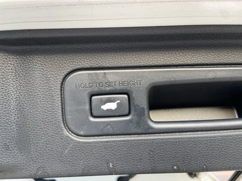 Used 2025 Honda Pilot EX-L image 52