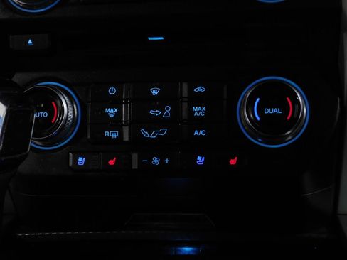 Used 2018 Ford F150 Lariat w/ Equipment Group 502A Luxury AWD/4WD image 50