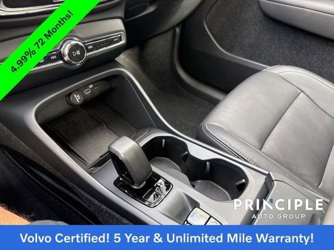 Certified 2025 Volvo XC40 B5 Core image 22