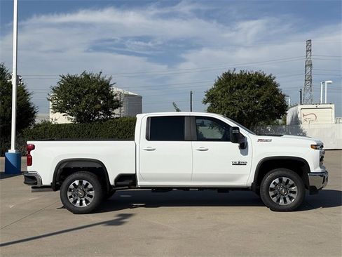 New 2026 Chevrolet Silverado 2500 LT w/ Texas Edition image 3