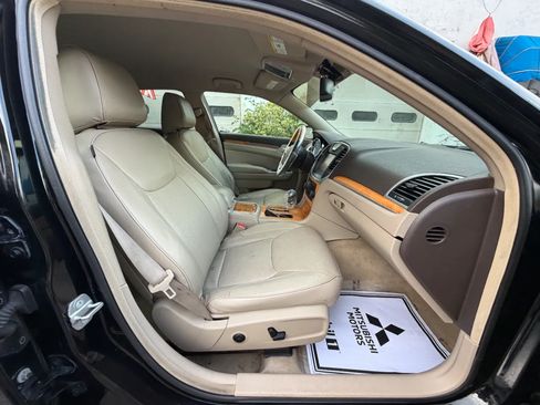Used 2014 Chrysler 300 C RWD image 32