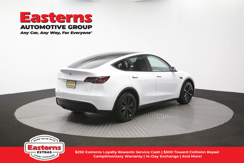Used 2023 Tesla Model Y Long Range AWD/4WD image 38