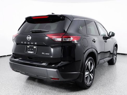 Used 2025 Nissan Rogue SL w/ SL Premium Package AWD/4WD image 8